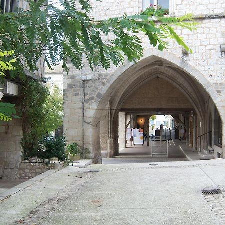 Petit Gite Des Augustins モンフランカン エクステリア 写真