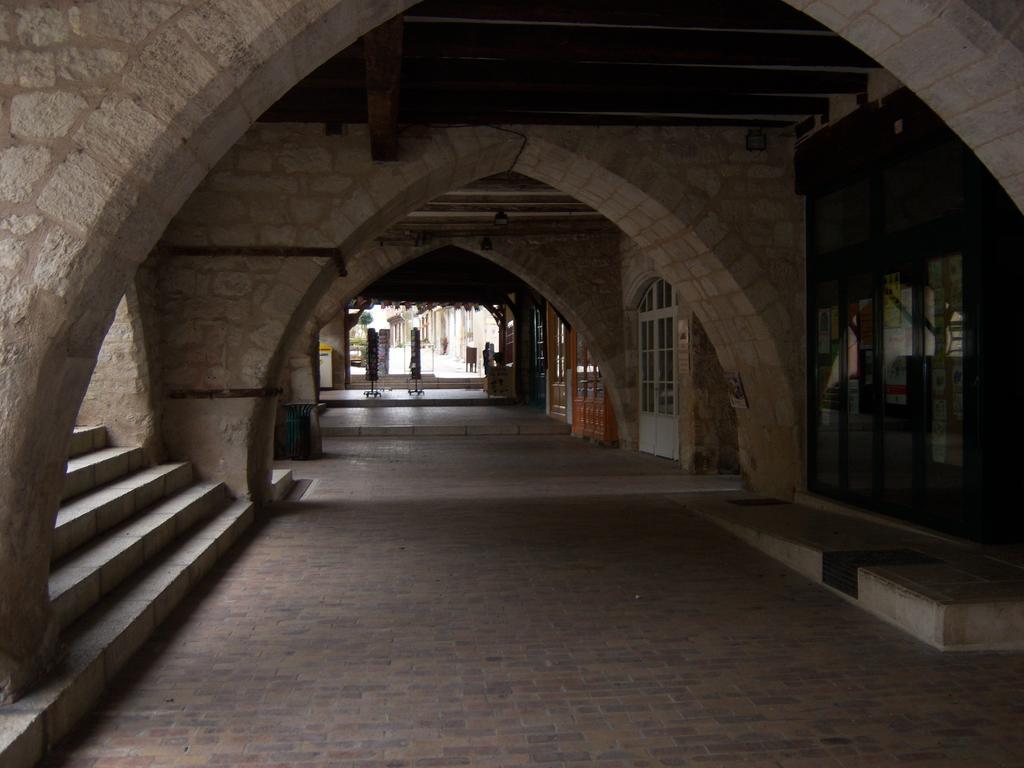Petit Gite Des Augustins モンフランカン エクステリア 写真
